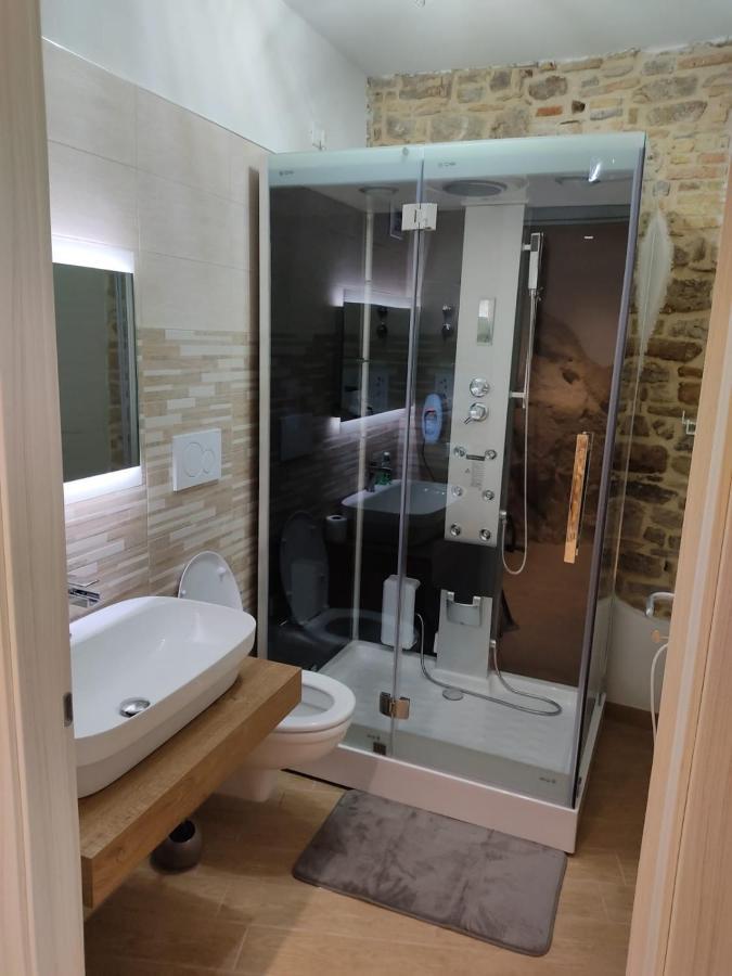 B&B Sotto Le Mura Pietra Montecorvino 外观 照片