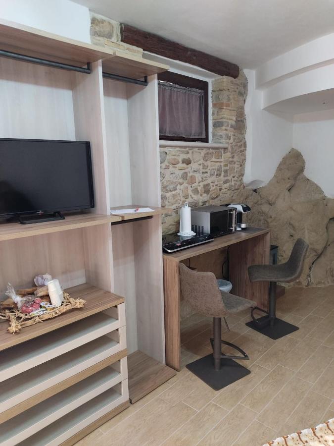 B&B Sotto Le Mura Pietra Montecorvino 外观 照片